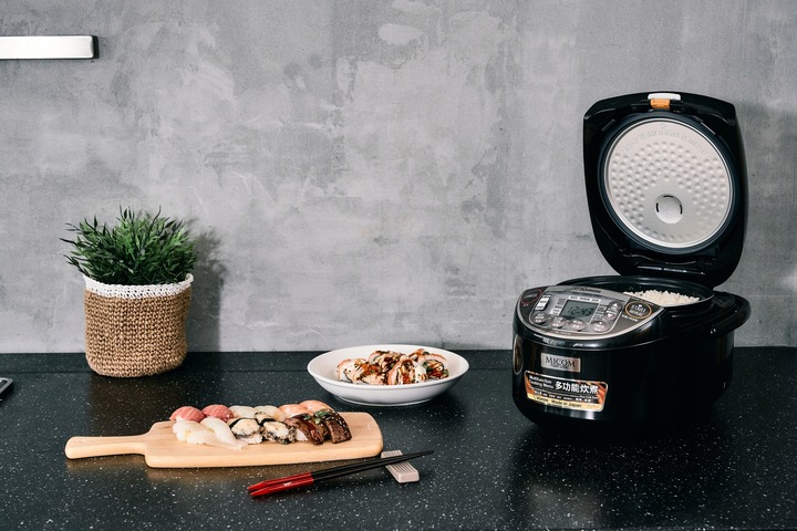 Ryżowar rice cooker Zojirushi Micom NL-GAQ18