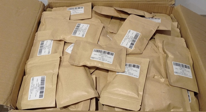 SILIKONOWE ETUI 250 opakowań(op po 2szt) CASE BRELOK KLUCZY DO APPLE AIRTAG