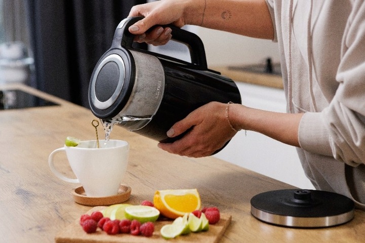 CZAJNIK HUSLOG AK-0832 1,7L 2200W PODSTAWA 360° REGULACJA TEMPERATURY