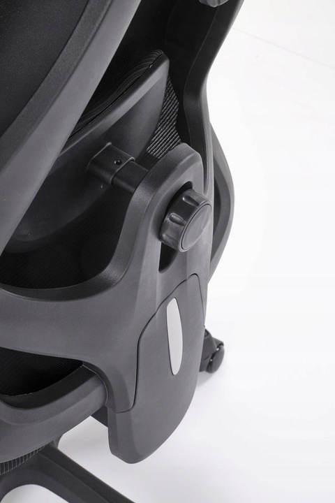 ERGONOMICZNY fotel obrotowy RAMOS czarny regulowany