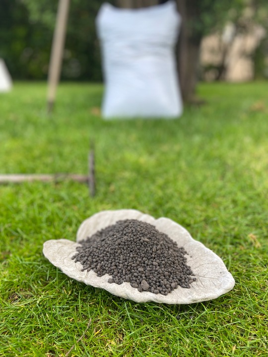 Obornik granulowany Naturalny MIKRO Granulat 25kg nawóz SUPER JAKOŚĆ 40L