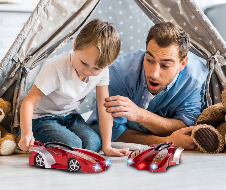 SAMOCHÓD JEŻDŻĄCY PO ŚCIANACH AUTO WYŚCIGÓWKA NA PILOTA ZDALNIE STEROWANE