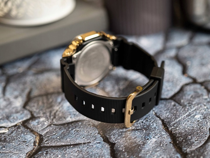 MĘSKI ZEGAREK CASIO GM-2100G-1A9ER G-SHOCK GOLD