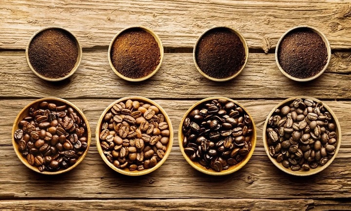 Ekspres do kawy z młynkiem DeLonghi Magnifica S ECAM 22.110.B CZARNY