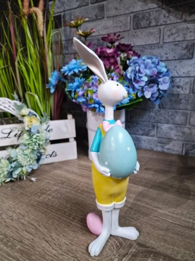 FIGURKA WIELKANOCNY ZAJĄC KRÓLIK Z PISANKĄ model X