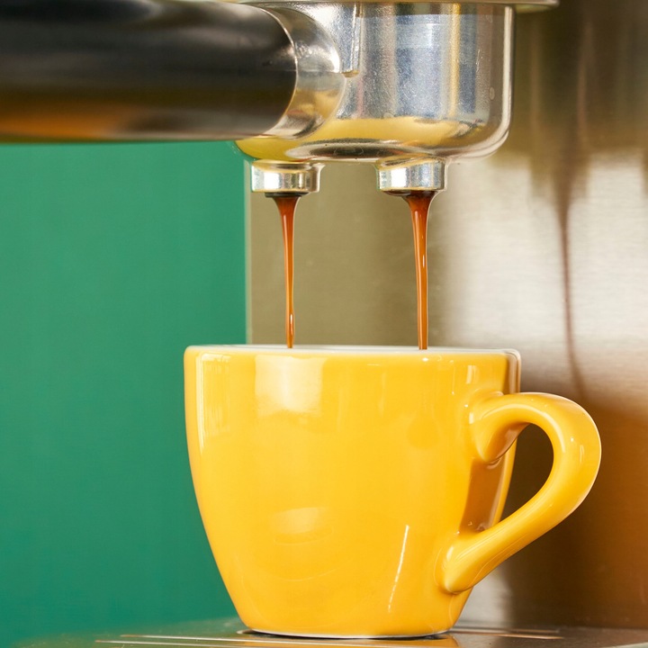 Kolbowy ekspres ciśnieniowy CHiATO Luna Style 1360 W srebrny/szary