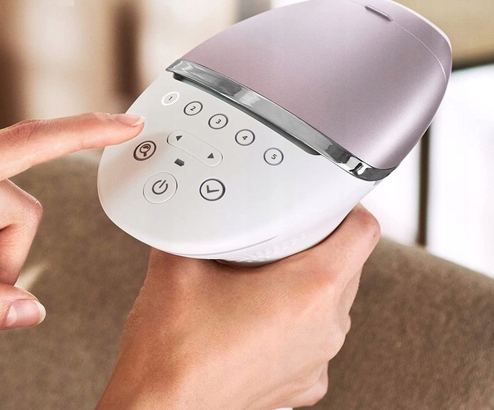 ZESTAW DEPILATOR LASEROWY PHILIPS LUMEA PRESTIGE Z 4 NASADKAMI + POKROWIEC