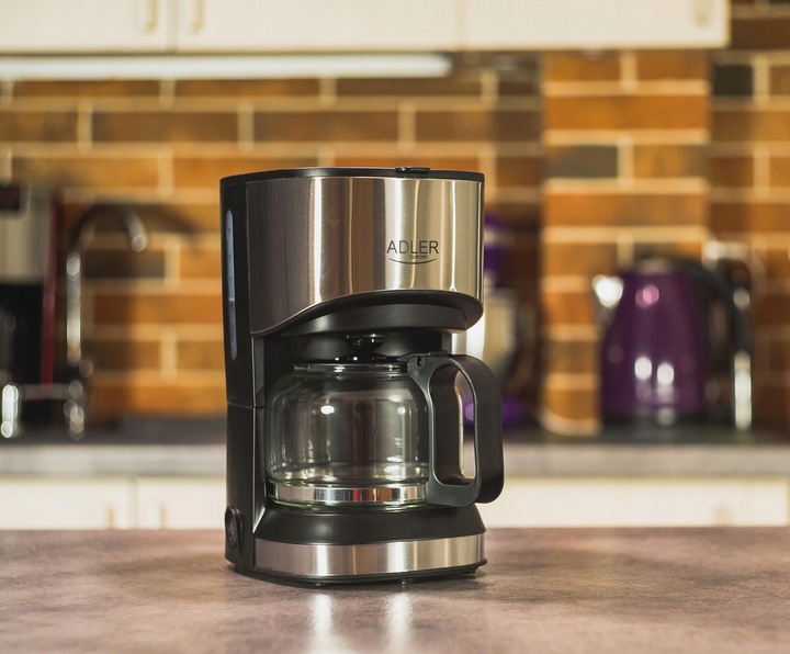 Ekspres do kawy przelewowy 0,7L Blokada kapania ADLER AD 4407 czarny