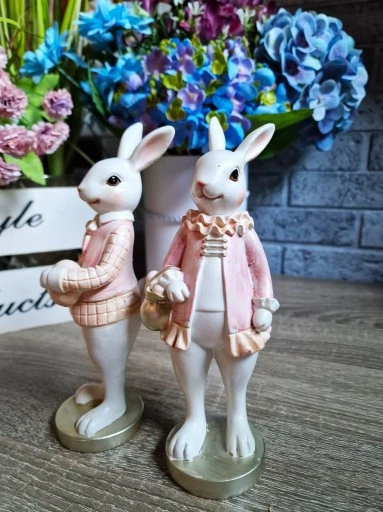 FIGURKA WIELKANOCNY PAN ZAJĄC KRÓLIK model XVI róż