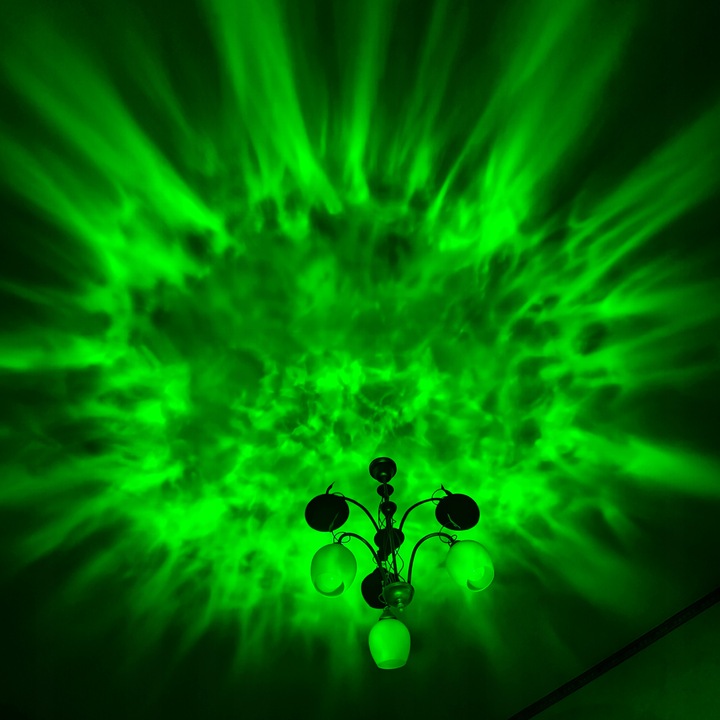 PROJEKTOR GWIAZD ASTRONAUTA LED LAMPKA NOCNA 3D ROBOT DLA DZIECI NA PREZENT