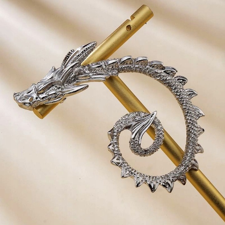 KOLCZYK NAUSZNICA SMOK DRAGON E04