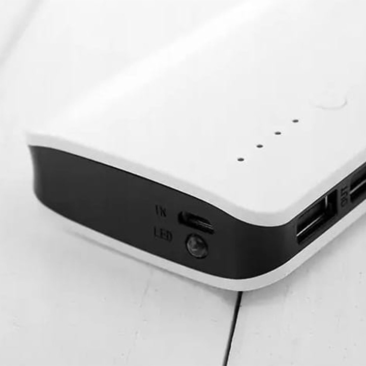 Powerbank 20 000 mAh 3xUSB czarny Z LATARKĄ LED