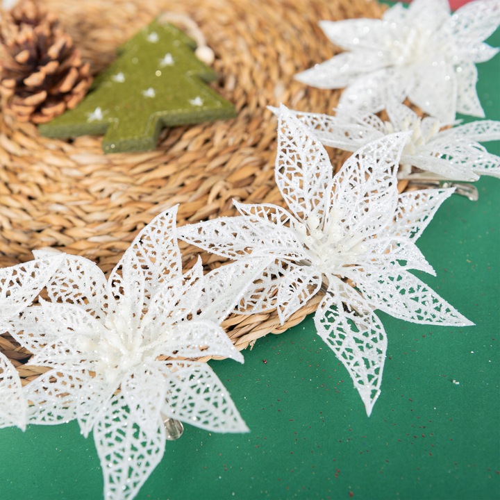 OZDOBY ŚWIĄTECZNE NA CHOINKĘ KWIAT Z KLIPSEM BIAŁY z brokatem