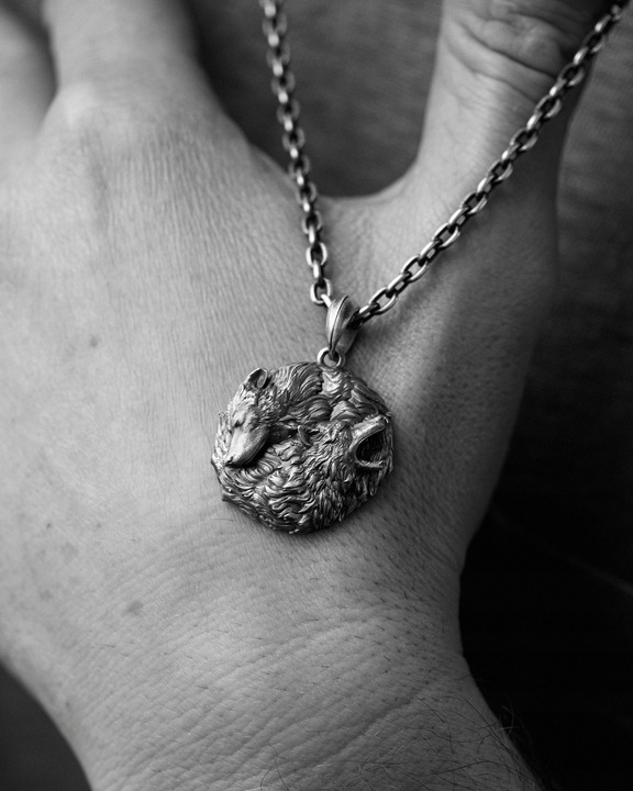 Srebrny wisiorek PAIR OF WOLVES