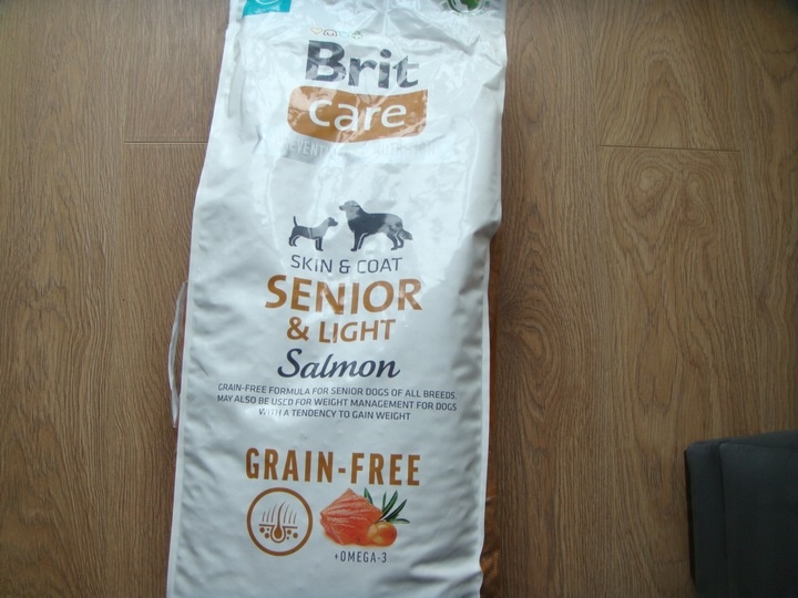 BRIT CARE Senior & Light Salmon 12kg