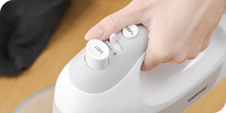 Mikser ręczny Zelmer ZHM2450 700W biały turbo ubijanie wyrabianie ciasta