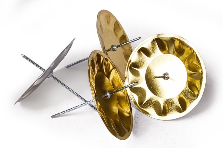 Zestaw do zrobienia wieńca adwentowego, białe świece, wieniec, podstawki