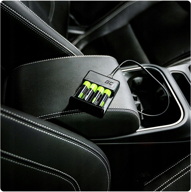 ŁADOWARKA AKUMULATORKÓW BATERII AAA AA + 6x AKUMULATORKI 2600mAh AA R6