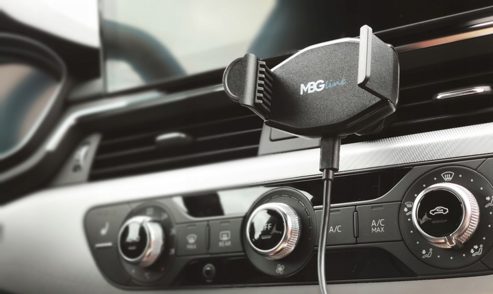 UCHWYT SAMOCHODOWY Z ŁADOWARKĄ INDUKCYJNĄ 15W QI