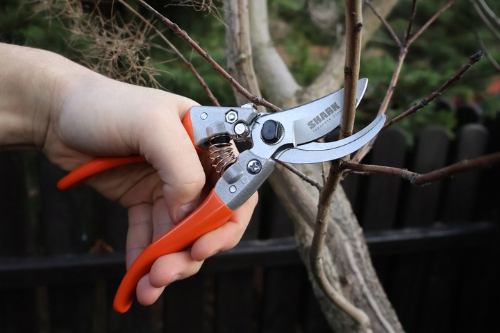 SEKATOR DO GAŁĘZI I KRZEWÓW OGRODOWY SHARK G2 RĘCZNY NOŻYCOWY 20,5 cm lekki