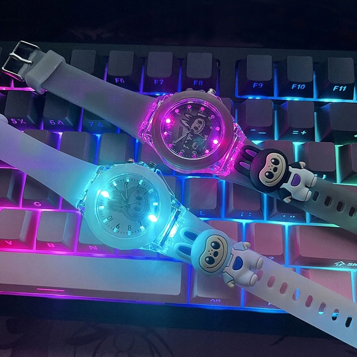 zegarek LABUBU ledowy ŚWIECĄCY dziecięcy młodzieżowy modny wskazówkowy