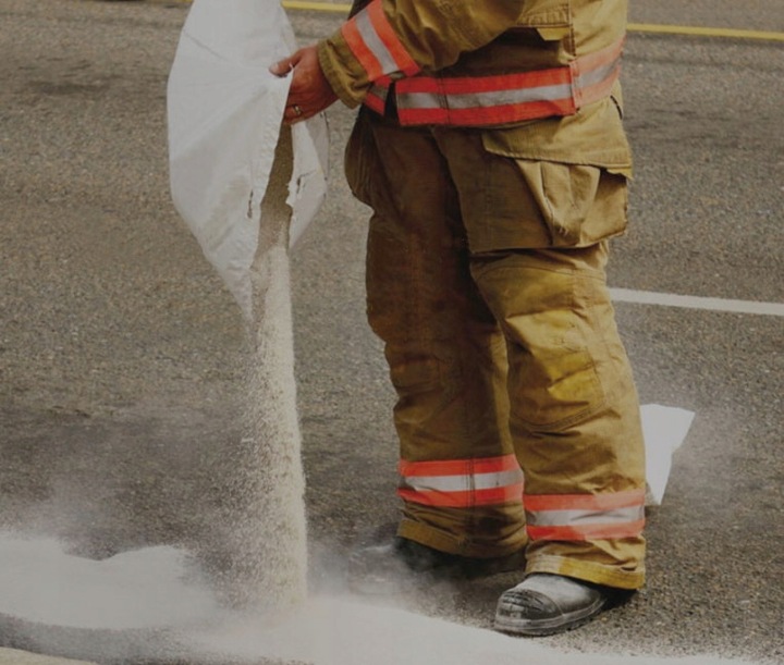 SORBENT UNIWERSALNY 20L DO OLEJU, BENZYNY, ROPY, FARBY, SMARY 10KG