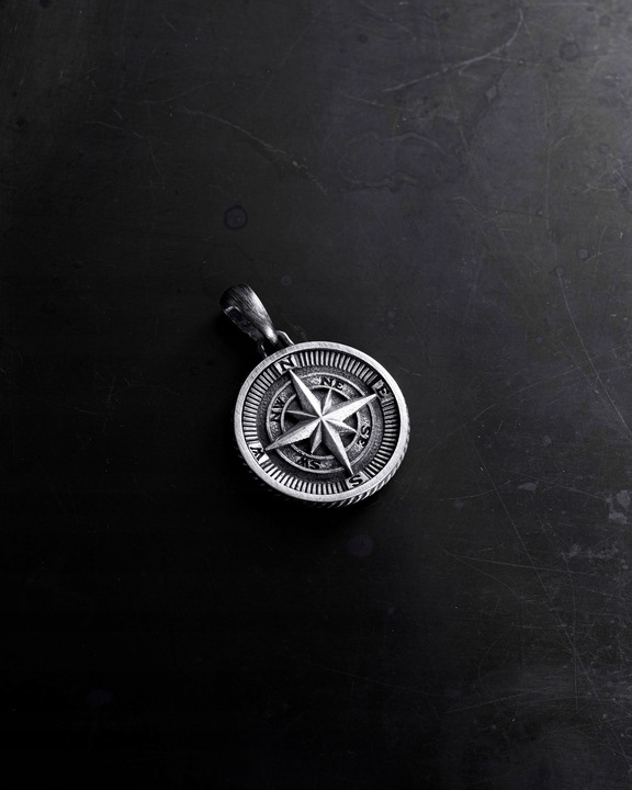 SREBRNY WISIOREK KOMPAS ZAWIESZKA MĘSKA SREBRO PRÓBA 925 REYTEL NA PREZENT