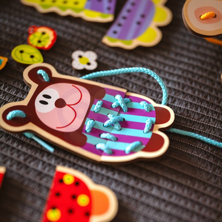 DREWNIANA SZNUROWANKA PRZEPLATANKA NAWLEKANKA MONTESSORI 5W1 EDU WOOPIE