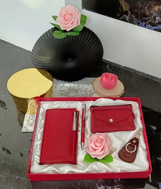 Zestaw Prezentowy PREZENT Dla Kobiety Portfel Prawdziwa Skóra Upominek