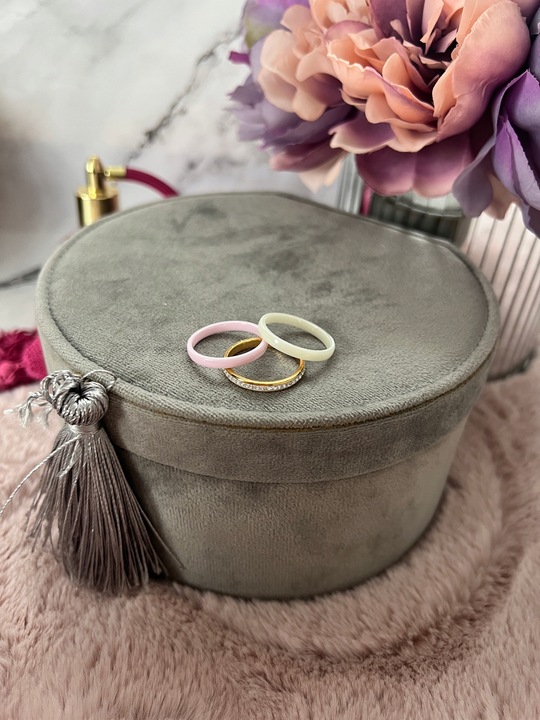 1520 Komplet 3 pierścionków ceramicznych CYRKONIE r 6/16mm sta