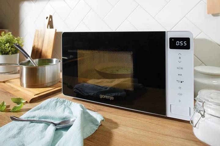 Kuchenka mikrofalowa Gorenje MO20A4W 800W 20L + Czajnik K17PLBW 2200W 1,7l