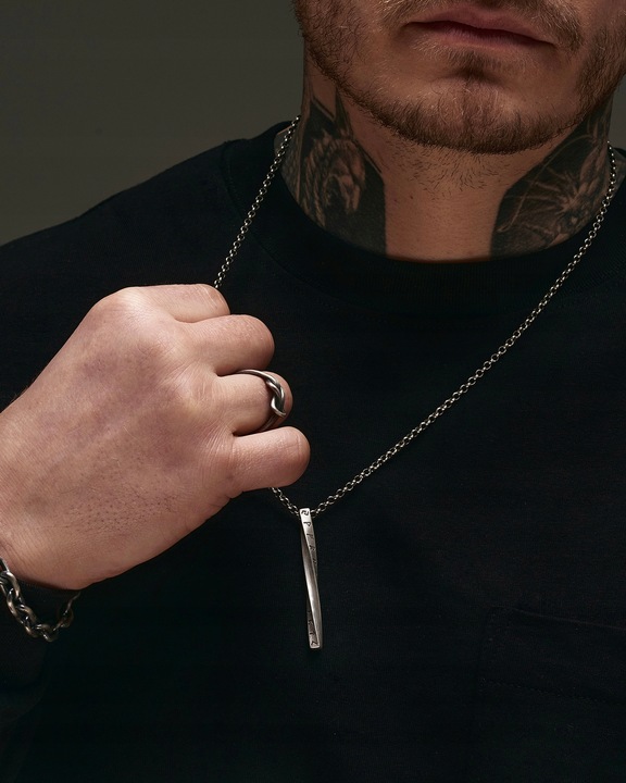 Srebrny wisiorek na łańcuszku RUNY - OBEREGI