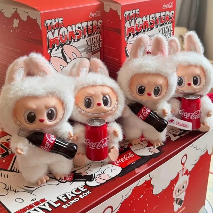 MASKOTKA LALKA LALECZKA BRELOK FIGURKA PLUSZAK NIESPODZIANKA LABUBU Cola