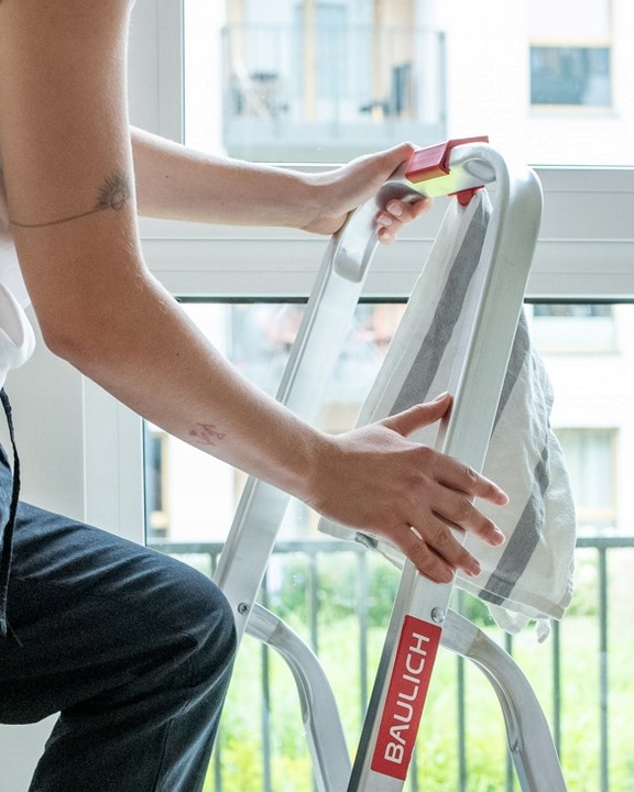 Drabina aluminiowa domowa 7 stopniowa składana BAULICH hak i stopki GRATIS!