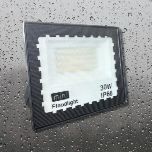 HALOGEN LED 30W REFLEKTOR NAŚWIETLACZ ZEWNĘTRZNY ROBOCZY MOCNY 2700lm IP66