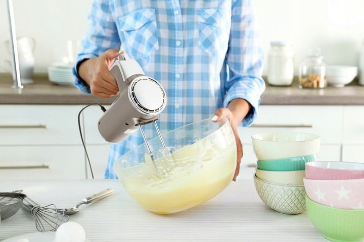 ROBOT KUCHENNY MIKSER RĘCZNY TURBO R110 ELDOM 400W