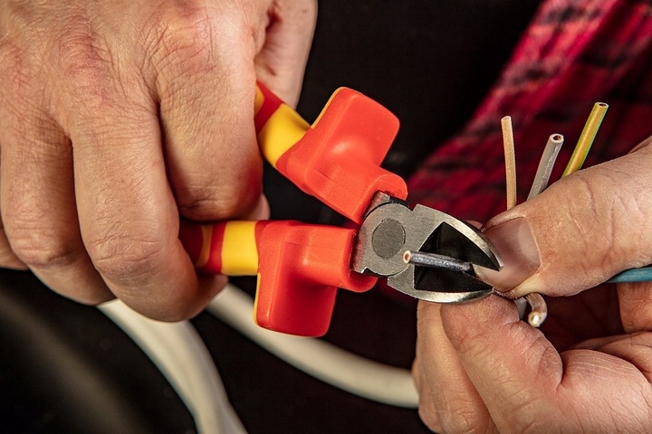 NEO TOOLS SZCZYPCE BOCZNE DLA ELEKTRYKA 160MM 1000V POLEROWANE CrV 01-226