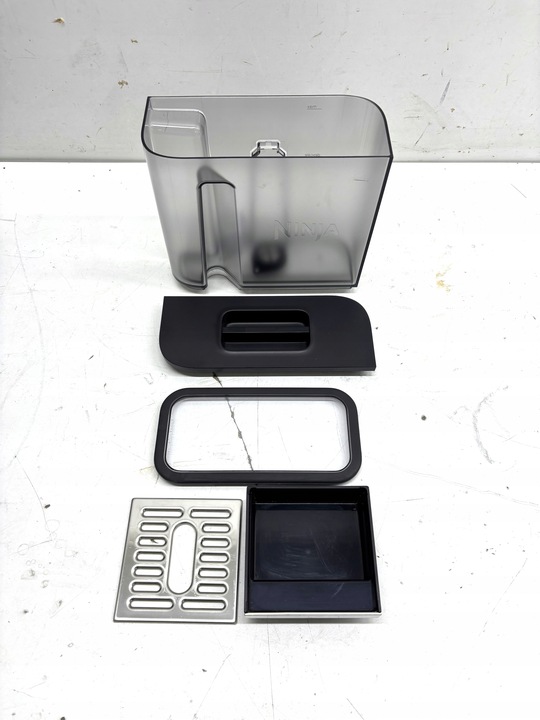 NIEKOMPLETNY Ekspres do kawy Ninja Luxe Essential ES501EU srebrny