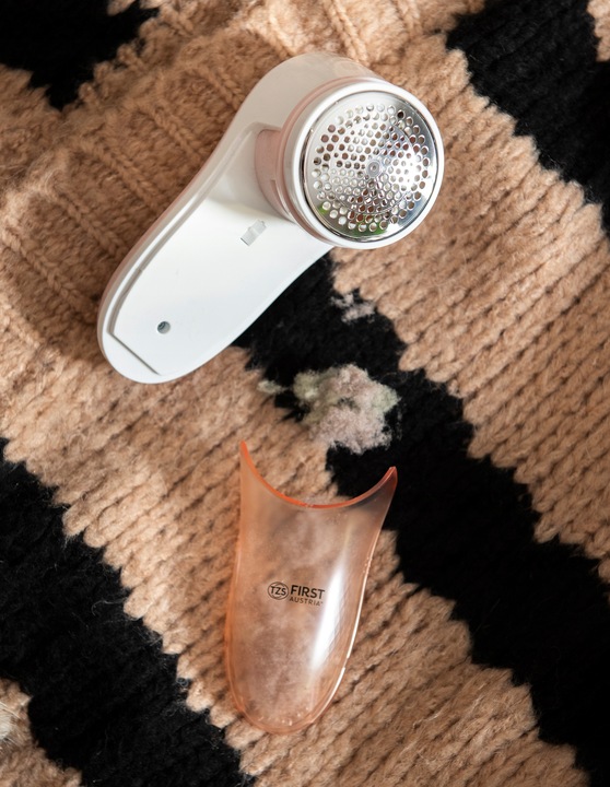 Golarka do ubrań tkanin na USB FIRST AUSTRIA