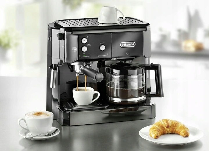 Ekspres do kawy kolbowy ciśnieniowo przelewowy Delonghi BCO411.B (P)