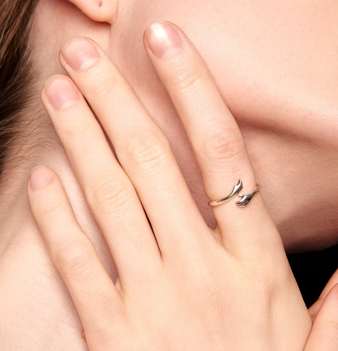 PIERŚCIONEK SREBRNY DŁONIE REGULOWANY PRZYTULANIE SREBRO 925