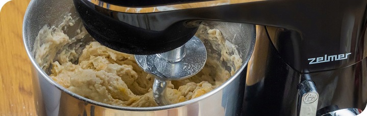 ROBOT KUCHENNY PLANETARNY ZELMER ZKR1300B CZARNY 1300W MISY 4,5/5L POKRYWA