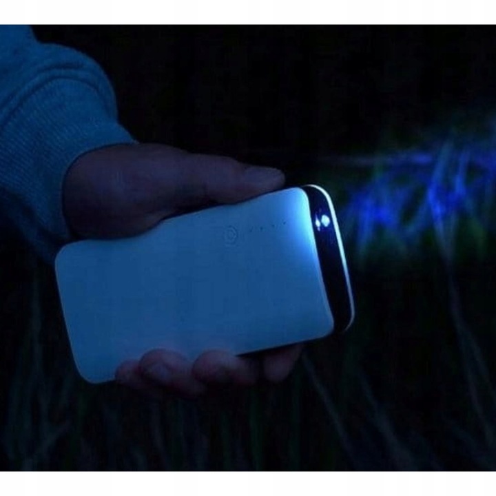 Powerbank 20 000 mAh 3xUSB czarny Z LATARKĄ LED