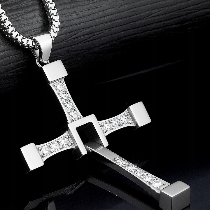 Srebrny Krzyżyk Męski Vin Diesel z Cyrkoniami pr 925 Grawer Gratis