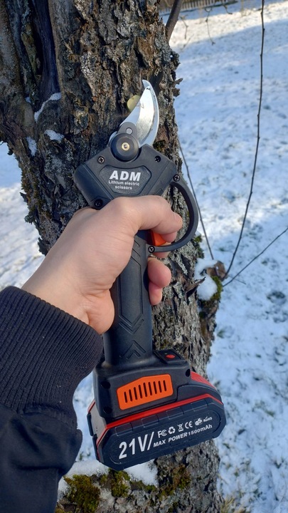 Sekator Nożyce Akumulatorowe Elektryczne Ogrodnicze 2 Baterie 21V Zestaw