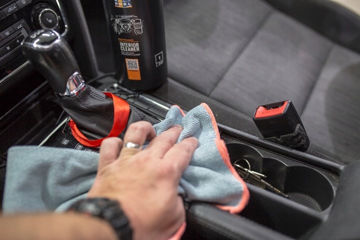 ADBL INTERIOR CLEANER 1L DO CZYSZCZENIA PLASTIKÓW WNĘTRZA AUTA KOKPITU