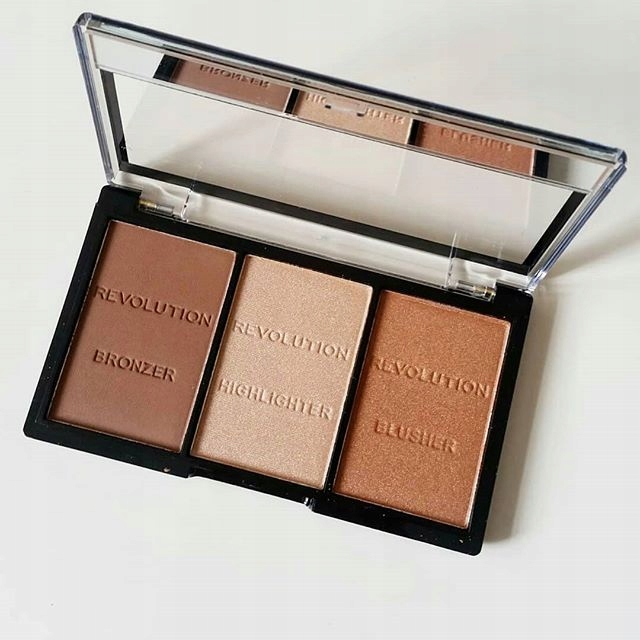 MakeUp Revolution Zestaw Do Konturowania C04 FAIR