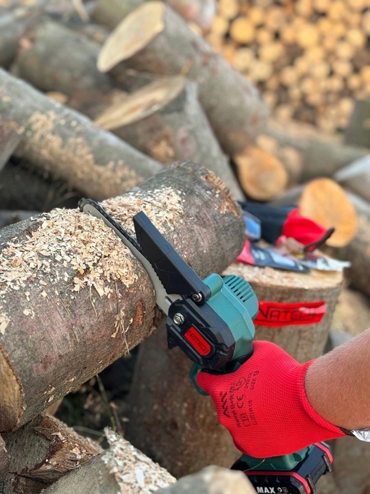 PIŁA AKUMULATOROWA ELEKTRYCZNA RĘCZNA MINI 6'' 2x AKUMULATOR + 2x ŁAŃCUCH