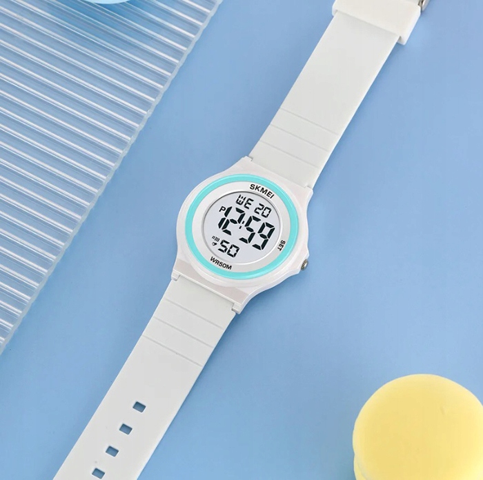 Zegarek dziecięcy SKMEI elektroniczny sportowy stoper alarm data