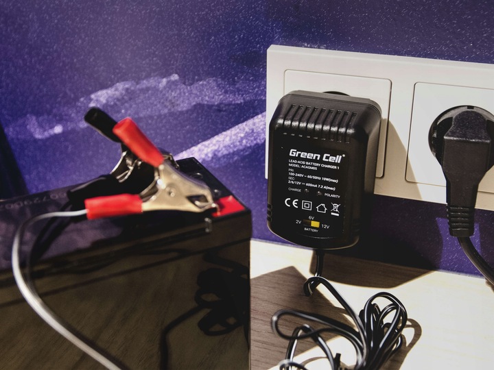 Prostownik Ładowarka Do Akumulatorów AGM 2V 6V 12V